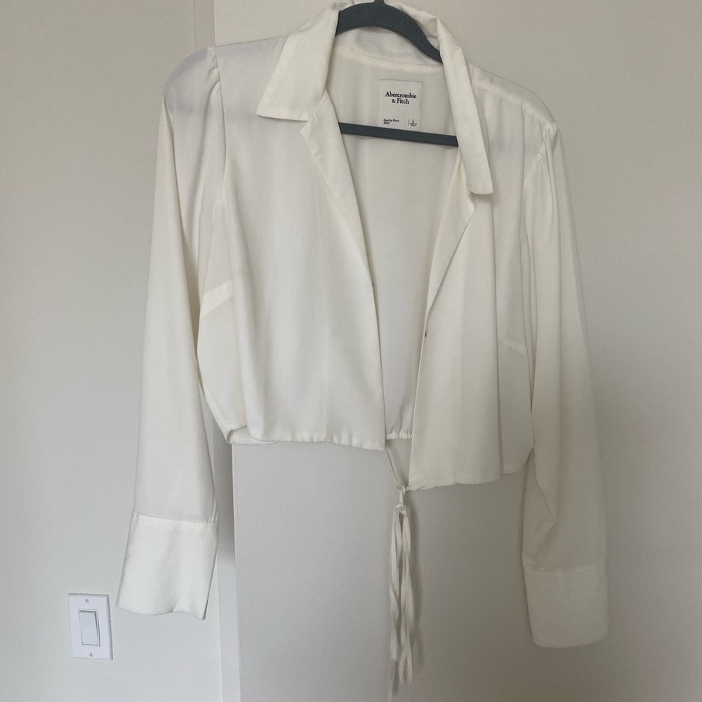 Abercrombie & Fitch - White Tie-Front Cropped Blouse - Size L